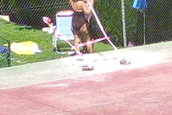 Últimos retoques al suelo del Estadio---Radio Cancha