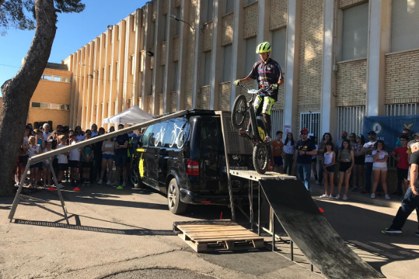 NUESTRO CAMPEÓN DANI CEGARRA JR NOS HACE UNA EXHIBICIÓN DE TRIAL BICI